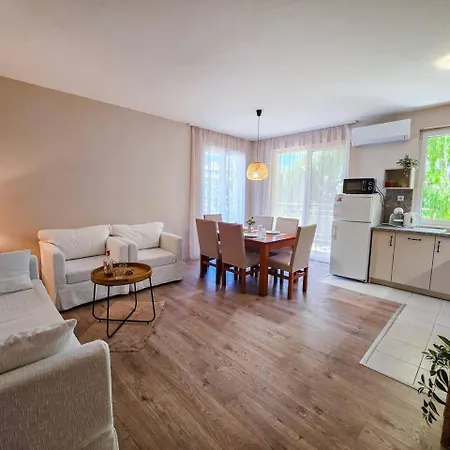 Hidden Gem In Golden Sands Апартаменти *