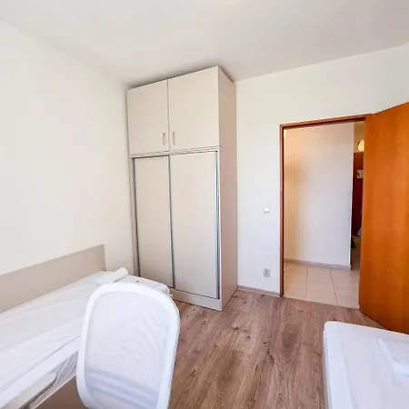 Апартаменти Hidden Gem In Golden Sands *